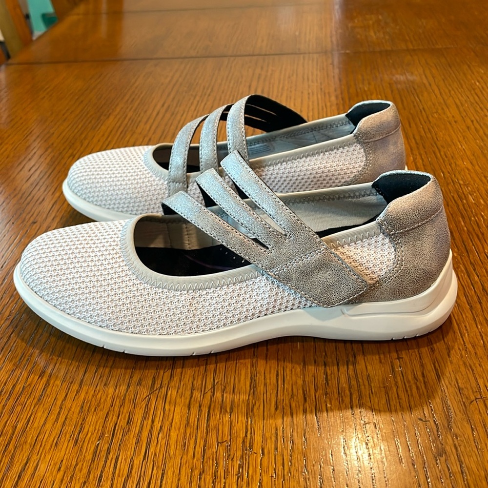 Aravon Metallic Mary Jane Flats - Picture 4 of 8